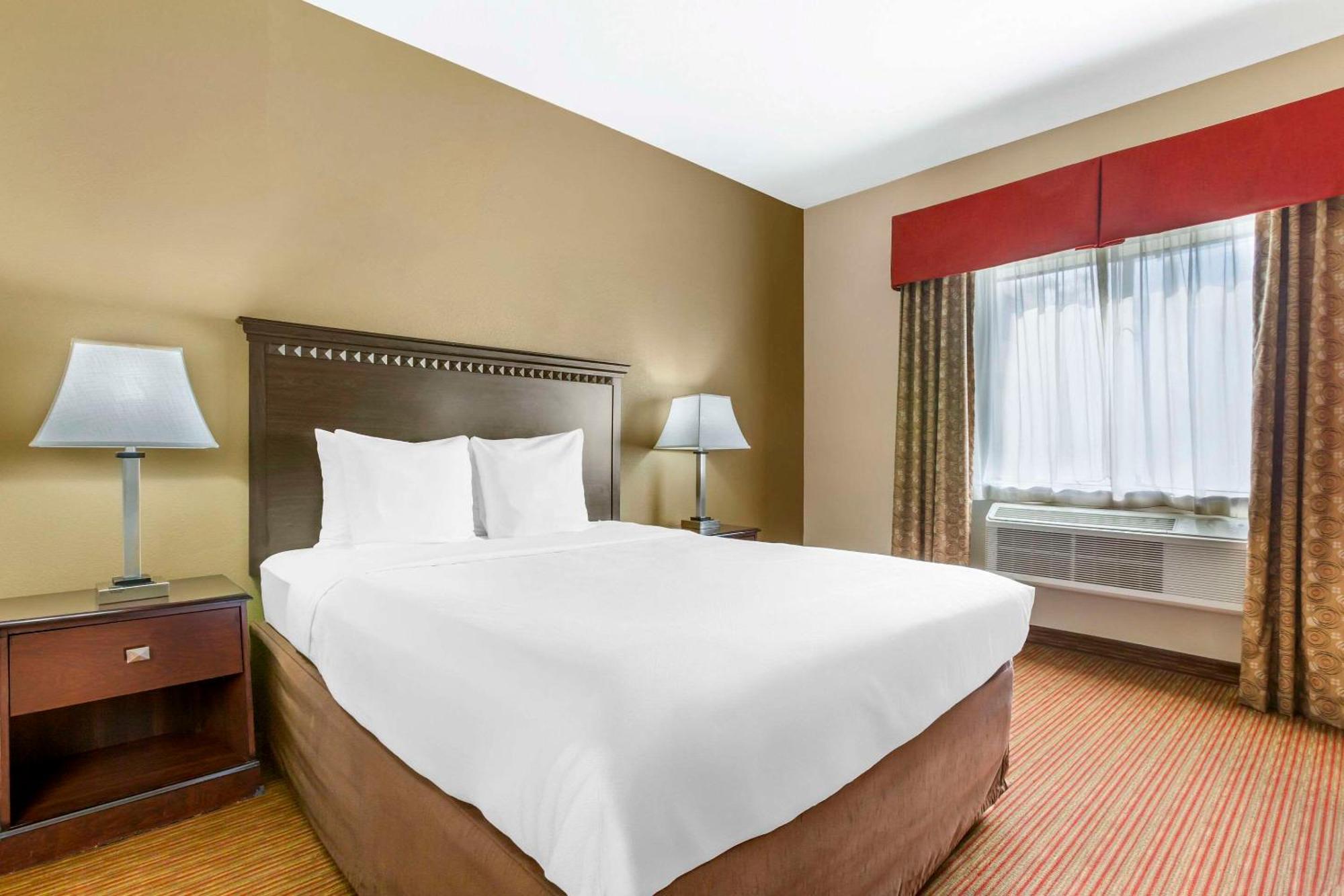 Comfort Inn West Phoenix At 27Th Ave And I-I0 Экстерьер фото