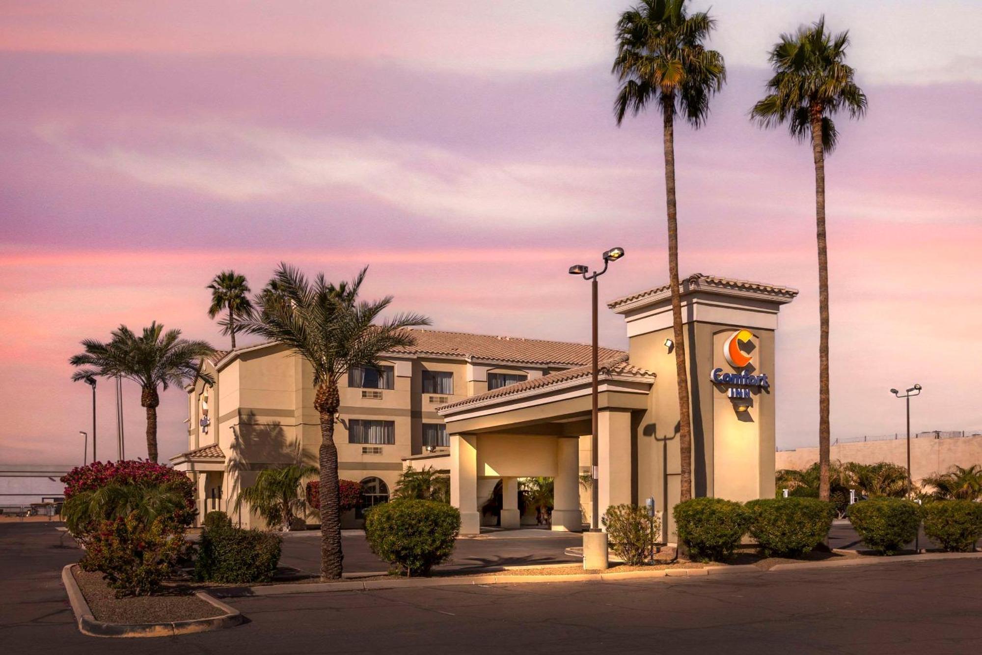 Comfort Inn West Phoenix At 27Th Ave And I-I0 Экстерьер фото