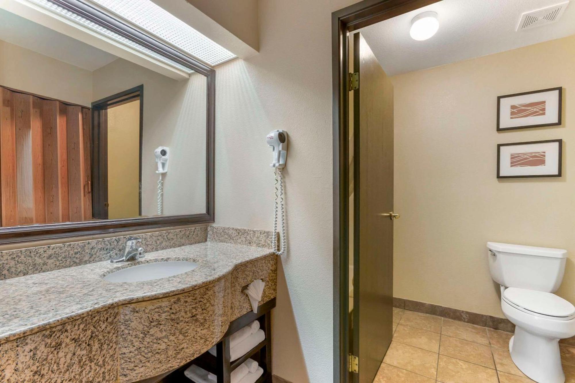Comfort Inn West Phoenix At 27Th Ave And I-I0 Экстерьер фото